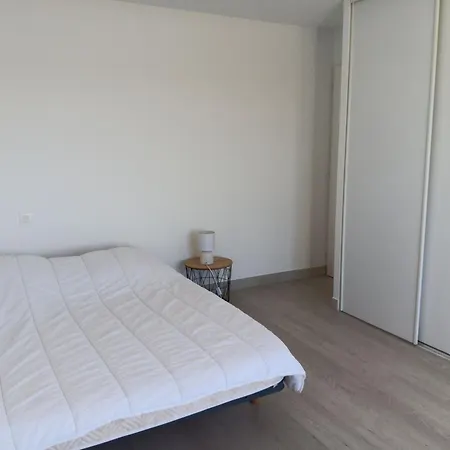 Charmante Maison Tranquille Pres Du Lay Pour 5 Personnes - Fr-1-476-249 بيت للعطل